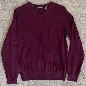 Van Heusen Men's V-Neck Sweater